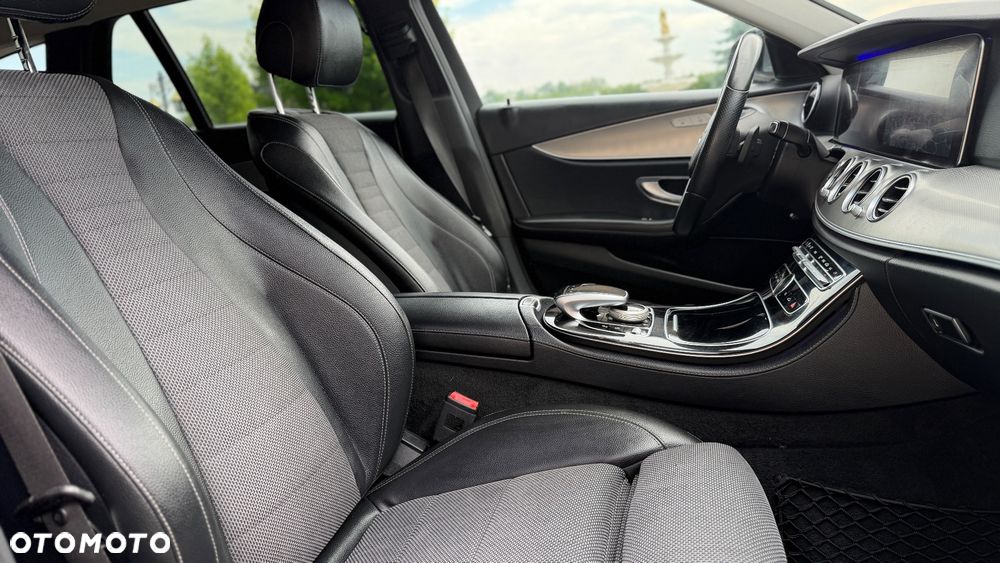 Mercedes-Benz Klasa E 220 d 4Matic 9G-TRONIC - 5