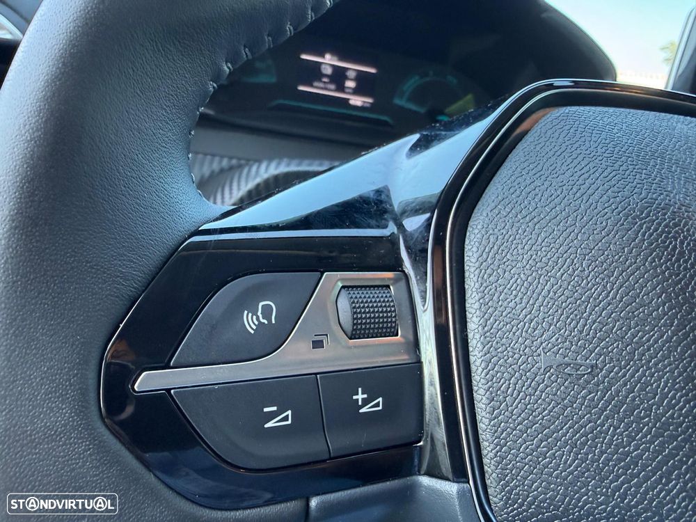 Peugeot 208 - 15
