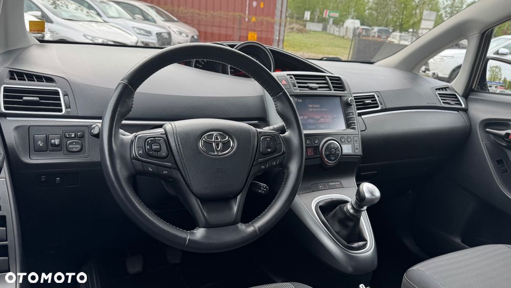 Toyota Verso 1.8 Premium EU5 7os - 32