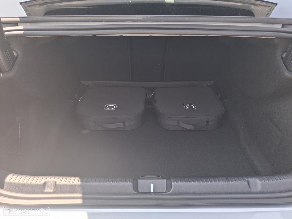 Mercedes-Benz EQE 300 Edition - 12