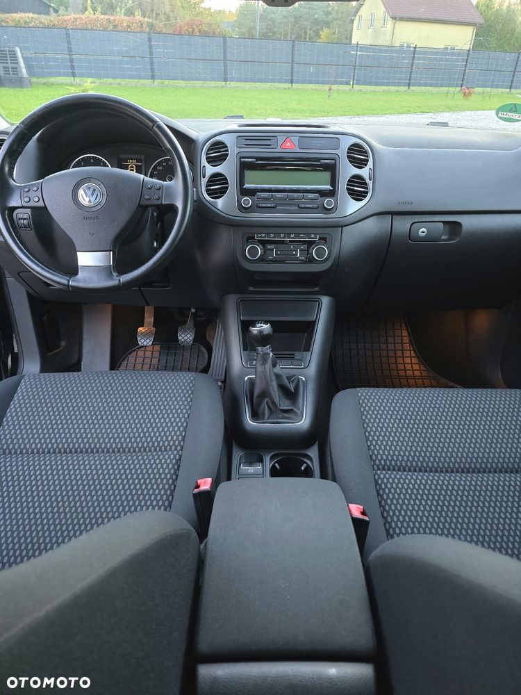 Volkswagen Tiguan - 17