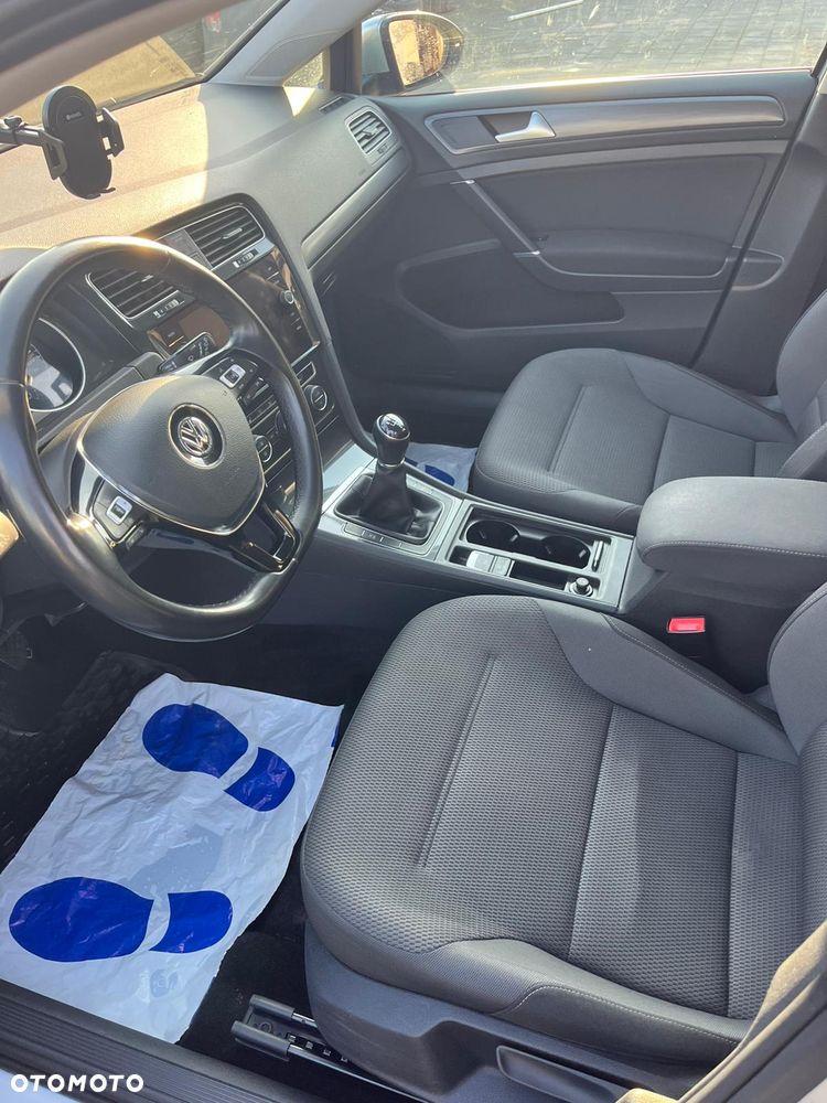 Volkswagen Golf 1.6 TDI BMT Comfortline - 10