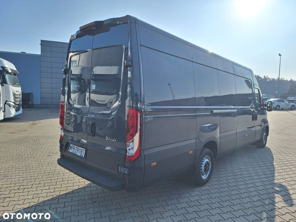 Iveco 35S18 HiMatic furgon 16m blaszak automat FV23% MAXI - 4