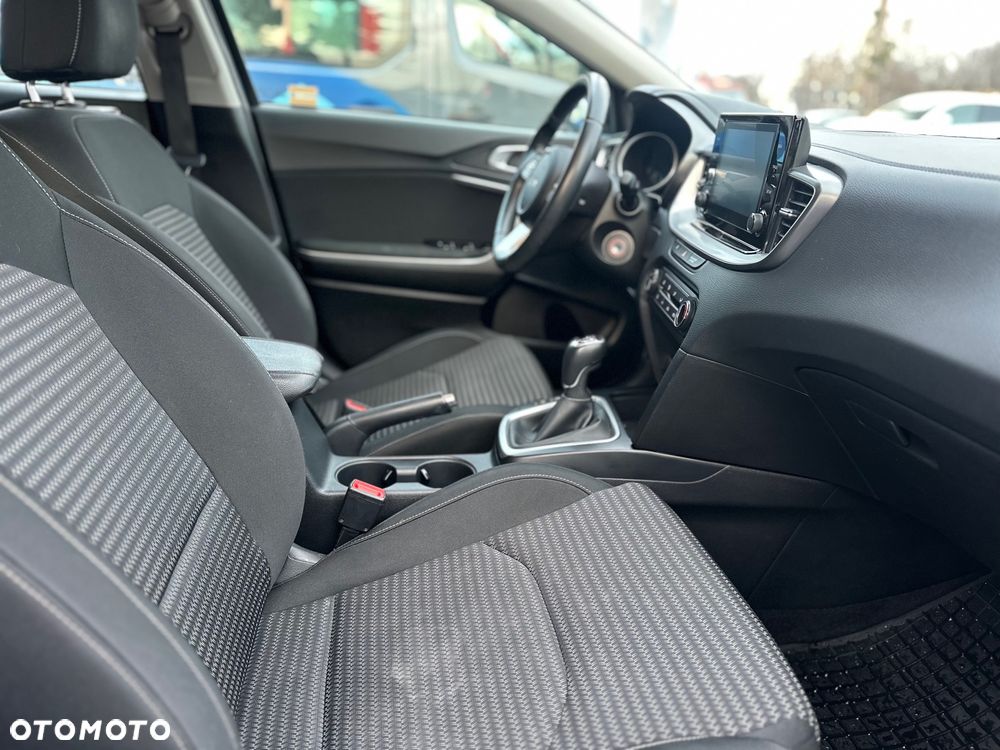 Kia XCeed 1.0 T-GDI M - 15