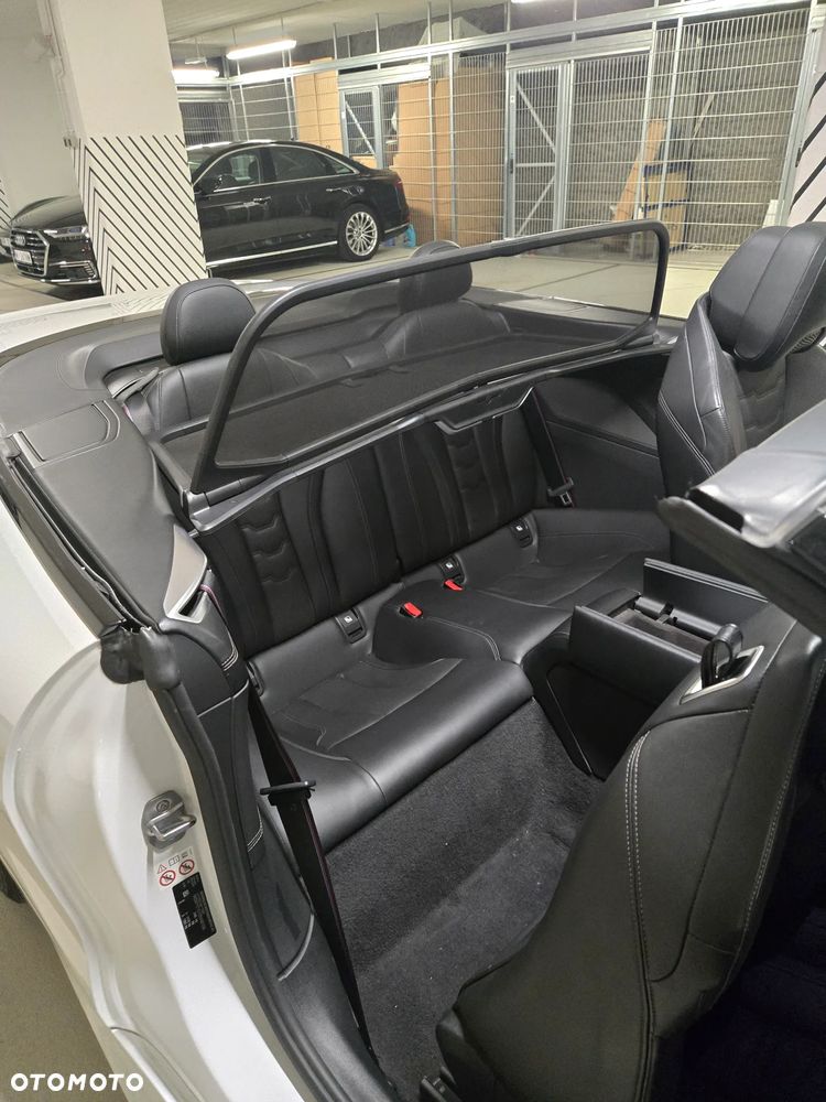 BMW Seria 8 - 22