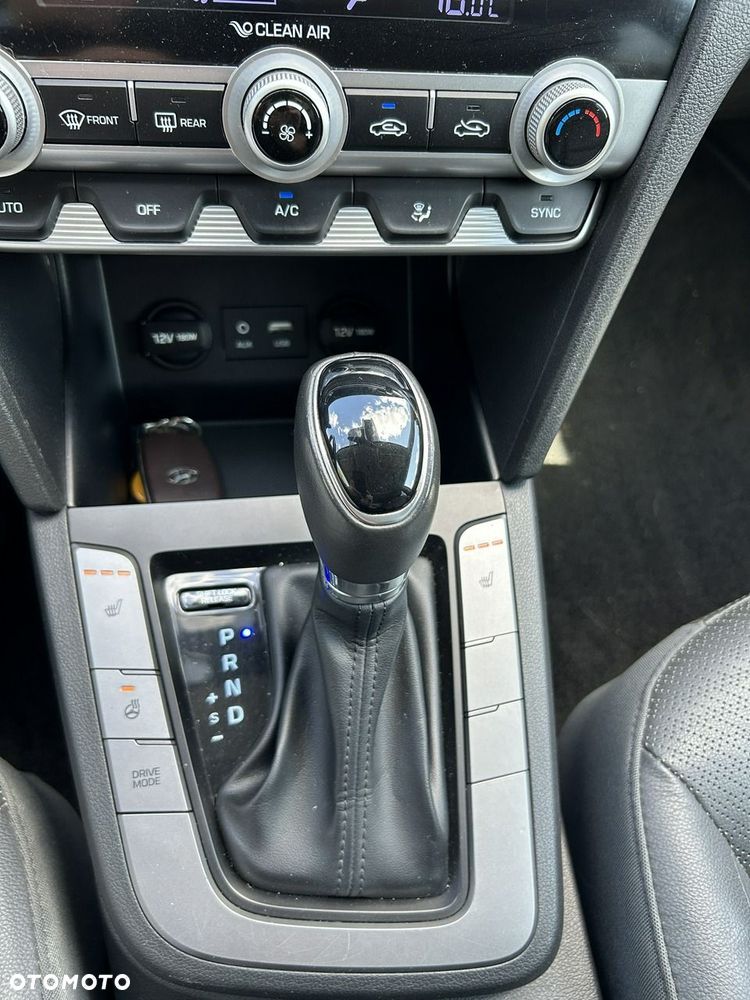 Hyundai Elantra - 26
