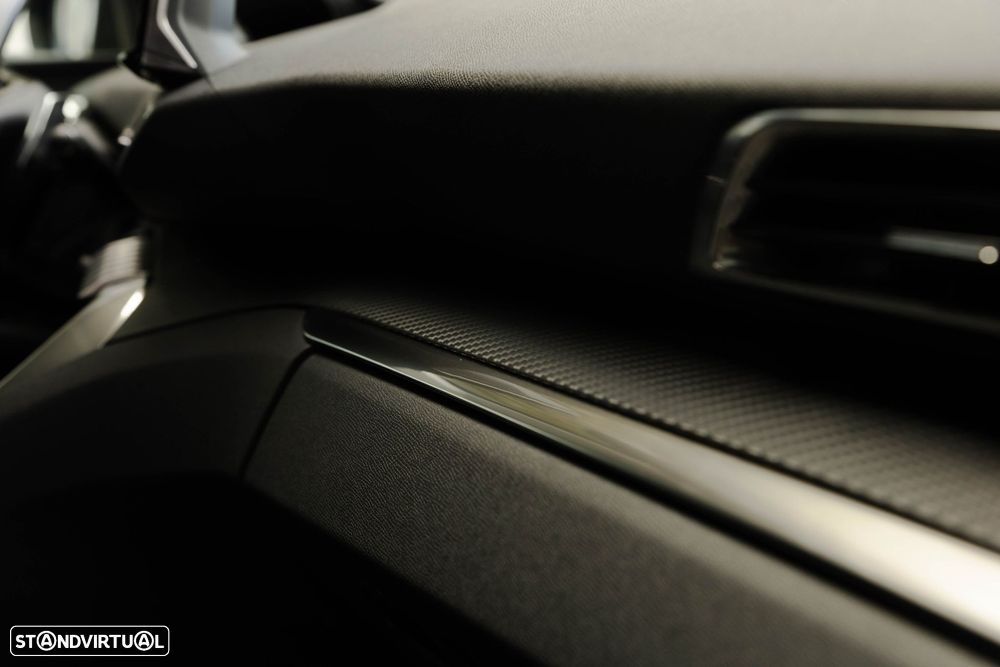 Peugeot 3008 1.2 PureTech Allure EAT8 - 22