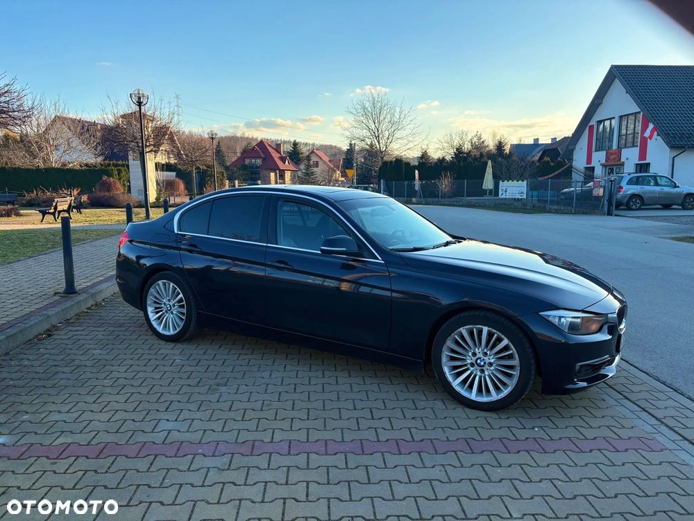 BMW Seria 3 328i Luxury Line - 7