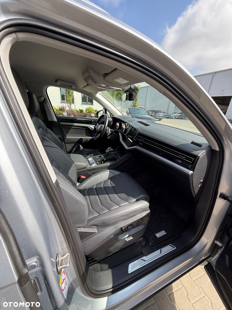 Volkswagen Touareg 3.0 V6 TDI SCR 4Mot - 23
