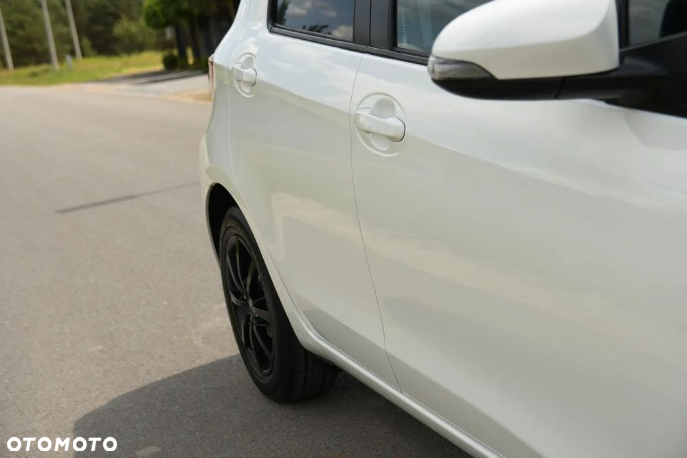 Toyota Yaris - 12