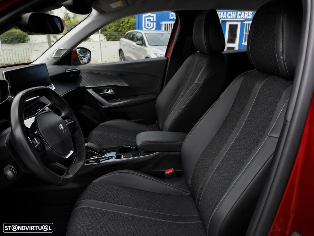 Peugeot e-2008 Allure - 3