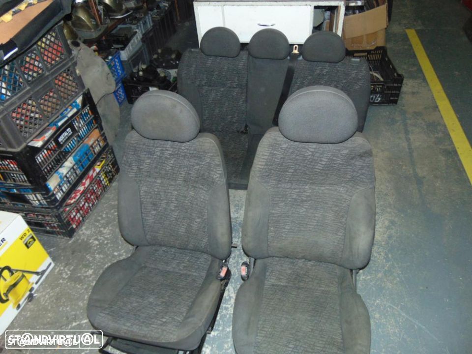Opel Corsa C 5 portas conjunto bancos - 1