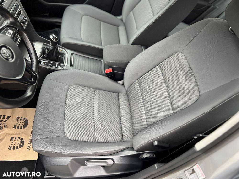 Volkswagen Golf 1.6 TDI BlueMotion Technology Comfortline - 32