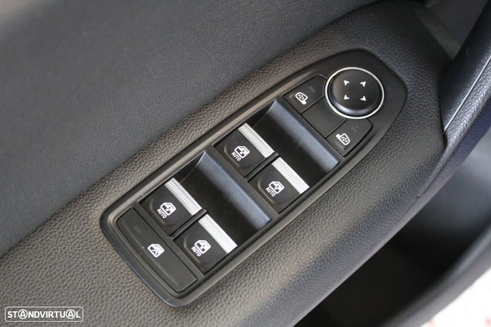 Renault Captur 1.0 TCe Intens - 18