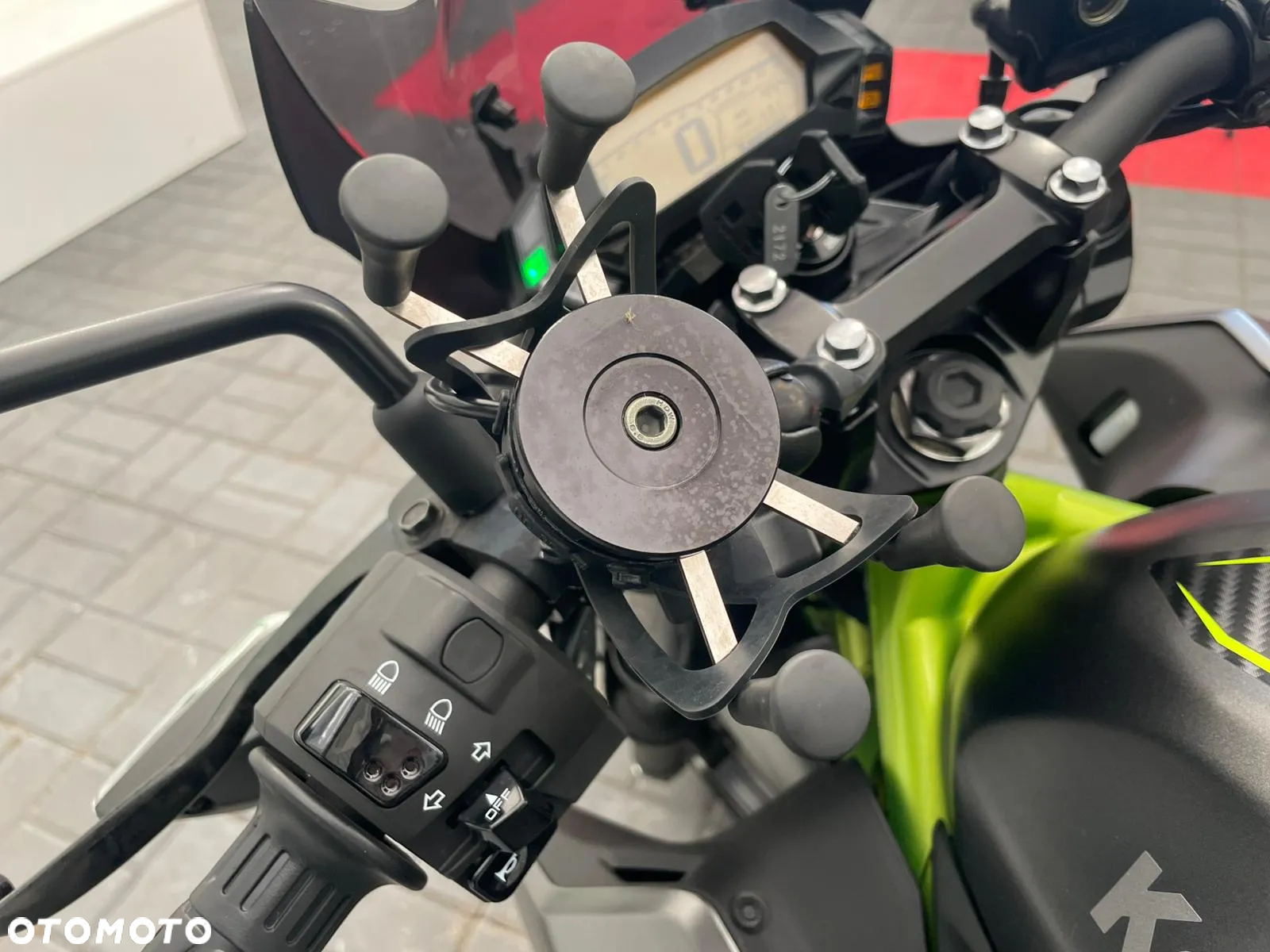 Kawasaki Z - 11