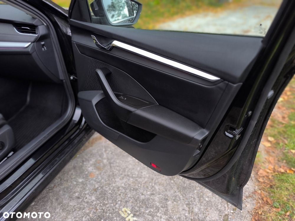 Skoda Octavia 1.5 TSI Scout First Edition - 32
