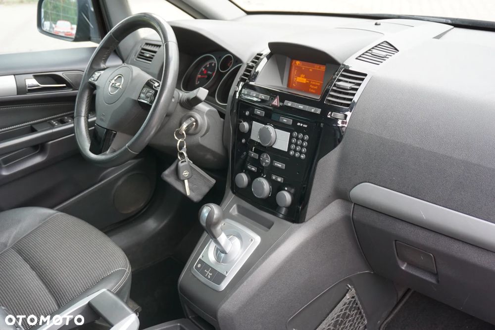 Opel Zafira 1.8 Cosmo EasyTronic EU5 - 19