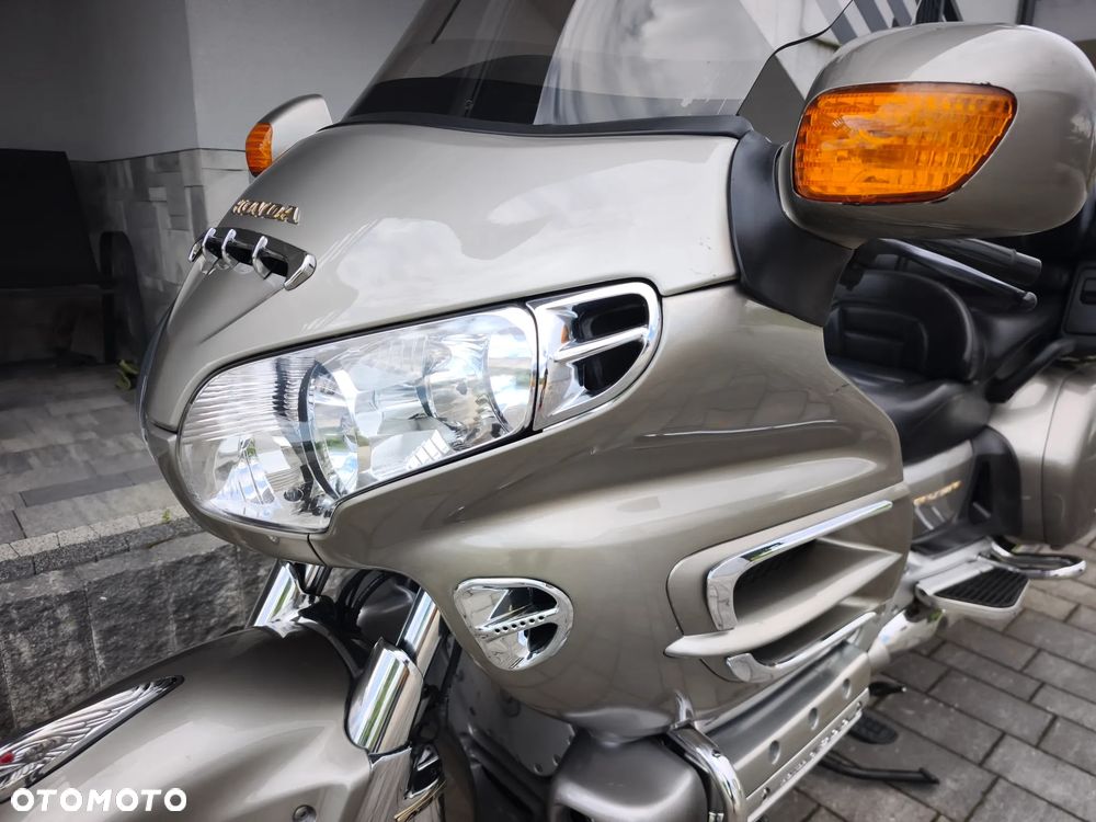 Honda GL - 25