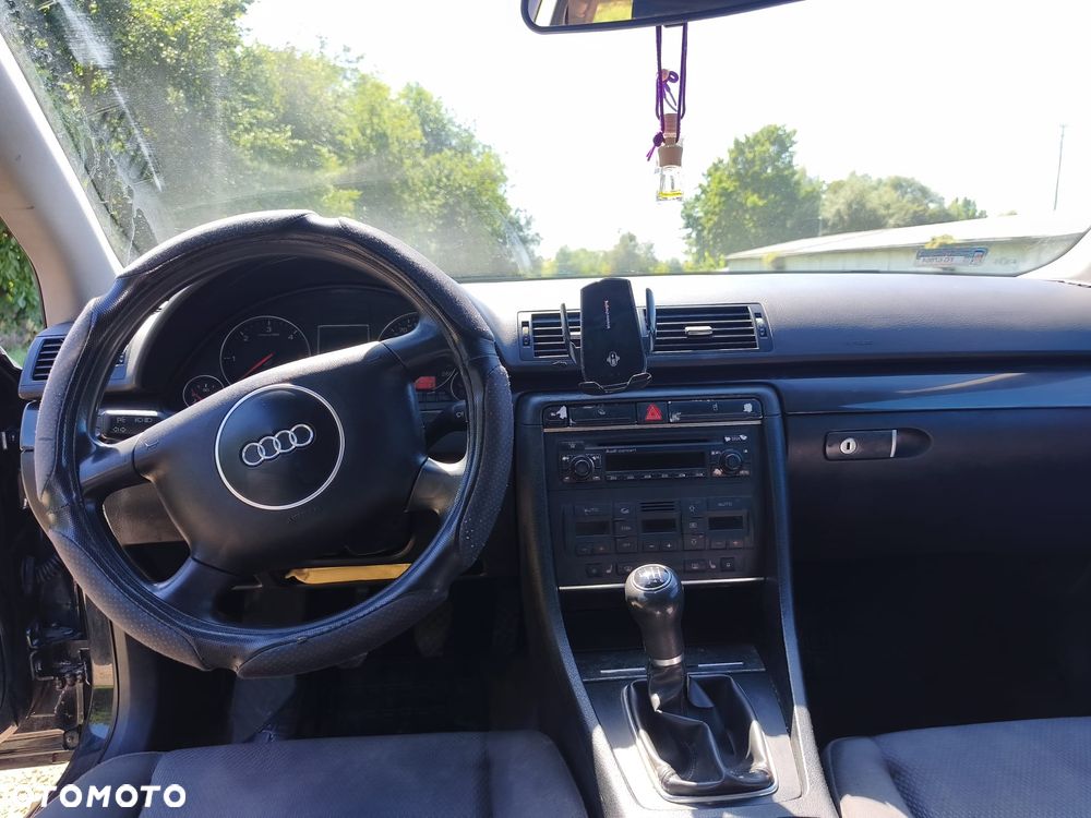 Audi A4 Avant - 11