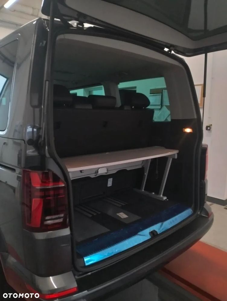 Volkswagen Multivan - 34