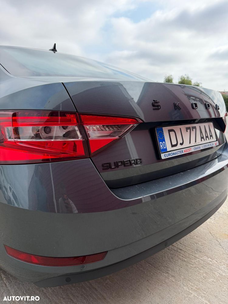 Skoda Superb 2.0 TDI DSG Ambition - 9