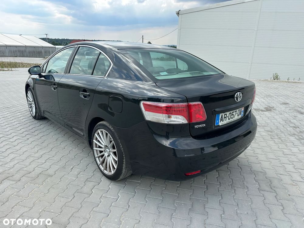Toyota Avensis 2.2 D-4D Life - 17