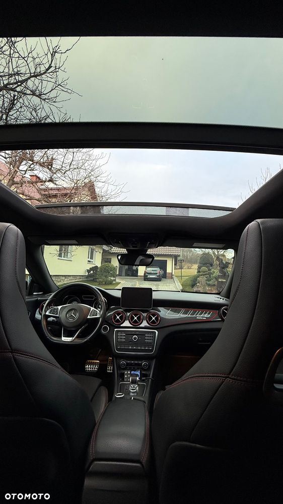 Mercedes-Benz CLA AMG 45 4Matic 7G-DCT - 14