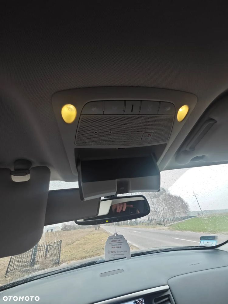 Nissan Pathfinder - 7