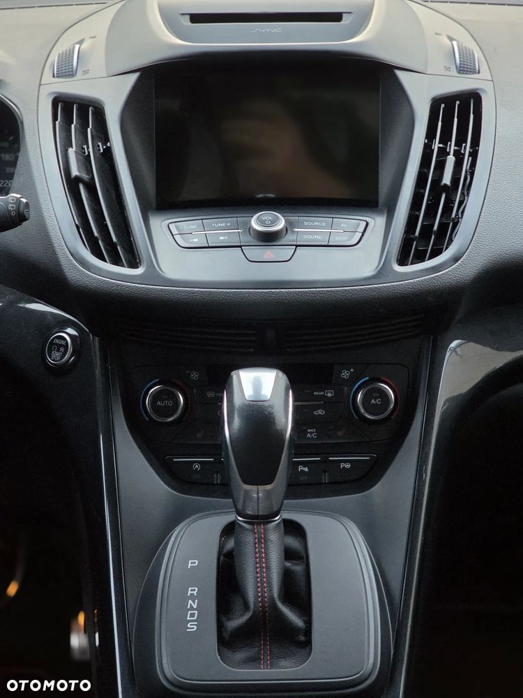 Ford Kuga 2.0 TDCi 4x4 ST-Line - 26