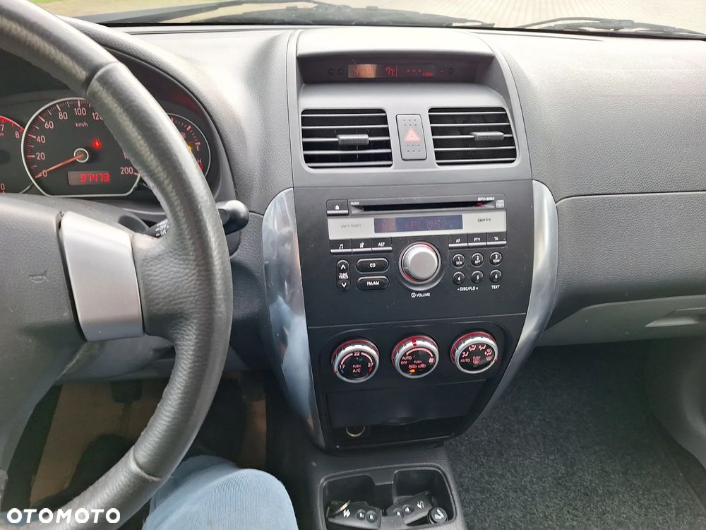Suzuki SX4 1.6 GS / Premium 4WD - 13