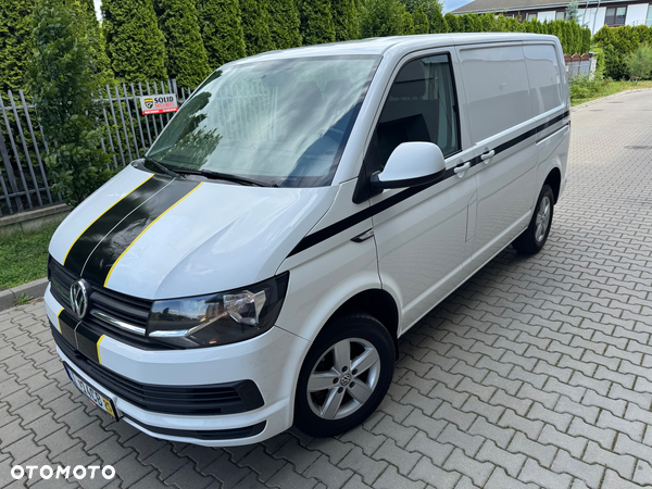 Volkswagen Transporter T6 automat DSG podwójne drzwi z obu stron Faktura VAT 23% kamera klimatyzacja podgrzewane siedzenia czujniki VW T6 webasto brutto drzwi x2 2.0 TDI 110KW 150KM skrzynia biegów automatyczna export
