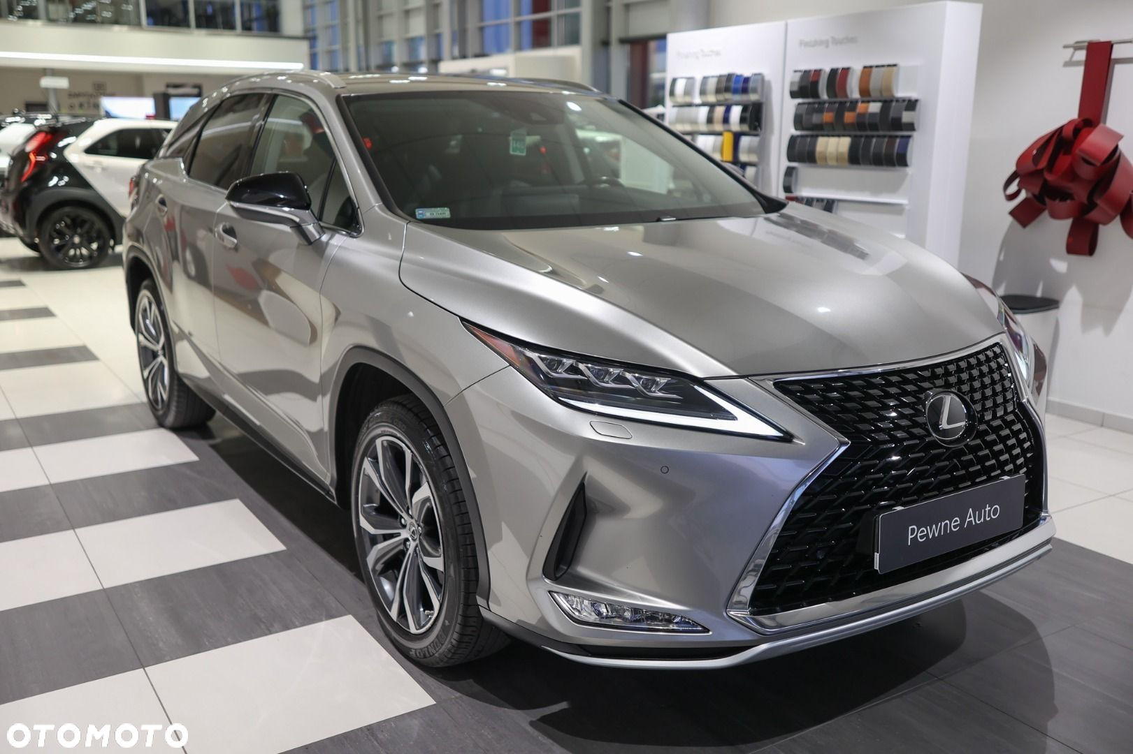 Lexus RX - 4