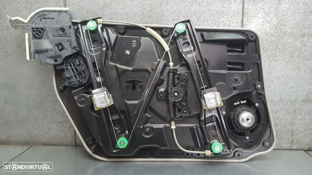 ELEVADOR DE VIDRO FRONTAL DIREITO MERCEDES-BENZ CLASSE A 2015 - 2