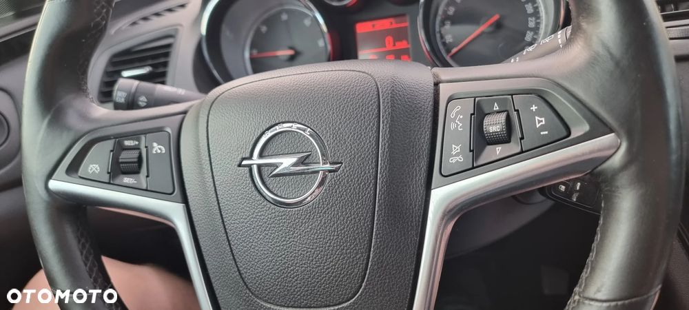 Opel Insignia - 15