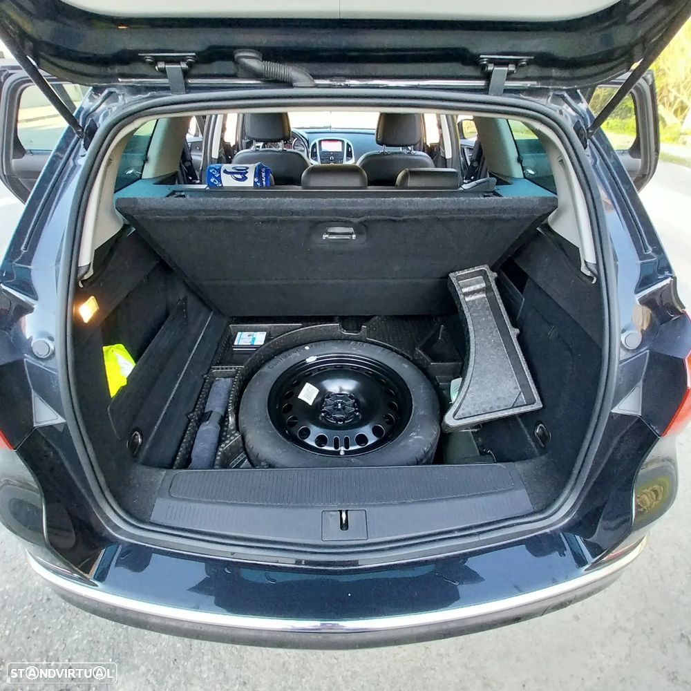 Opel Astra Sports Tourer 1.6 CDTi Executive S/S - 19