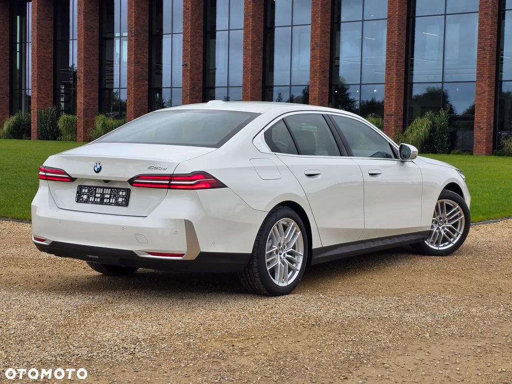 BMW Seria 5 520d mHEV M Sport - 8