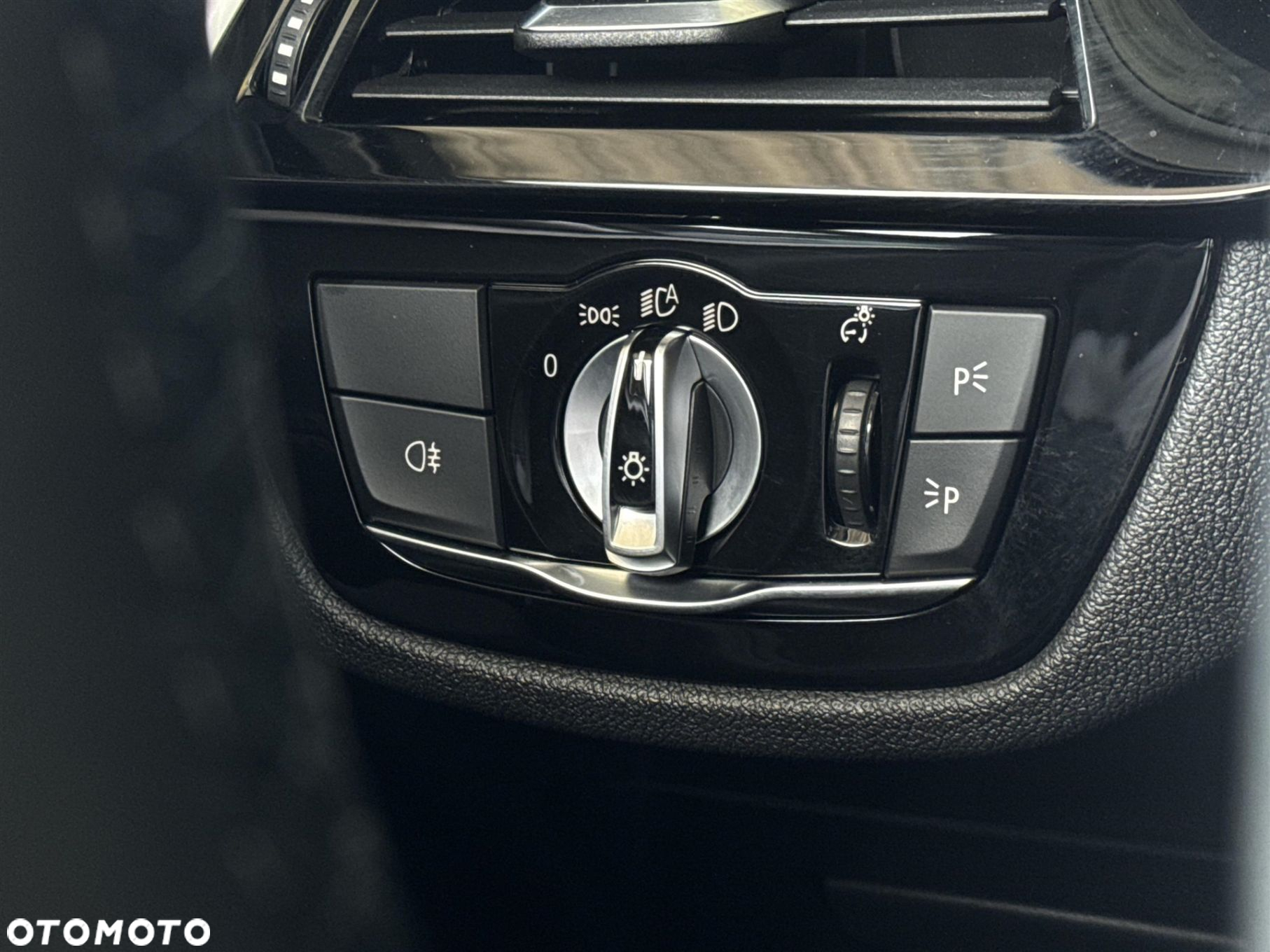 BMW Seria 5 520d xDrive - 10
