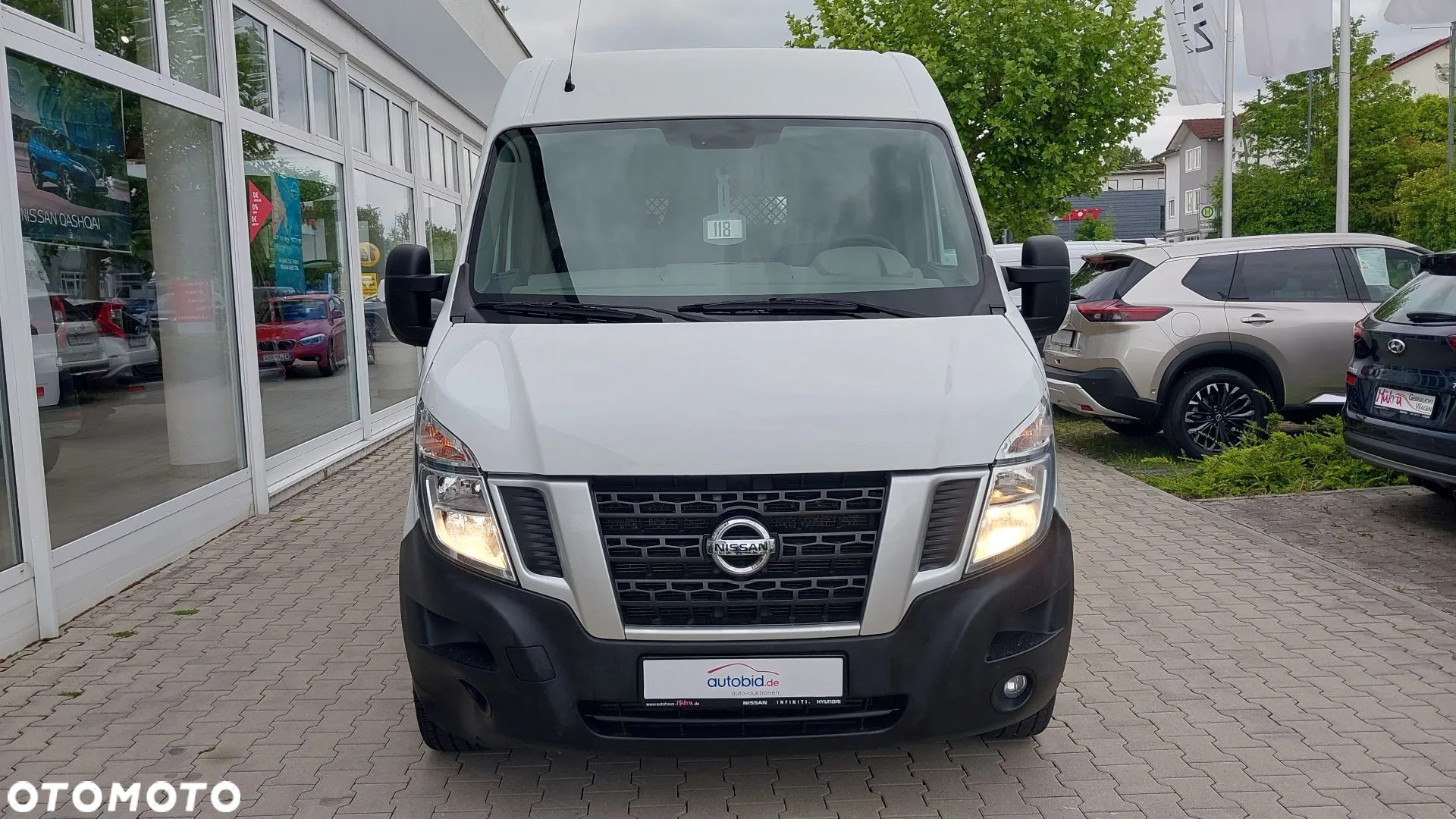 Nissan nv 400 - 10