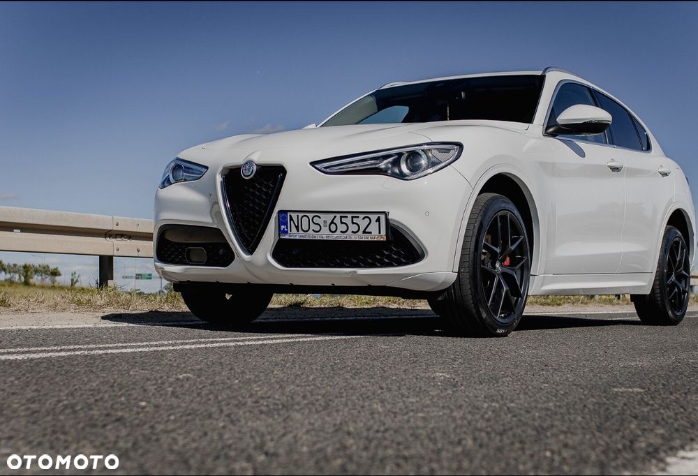 Alfa Romeo Stelvio - 18