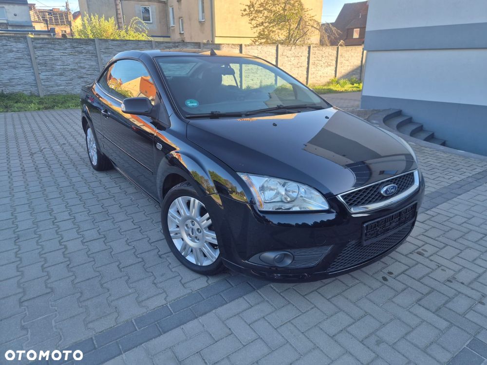 Ford Focus 1.6 Ambiente - 2