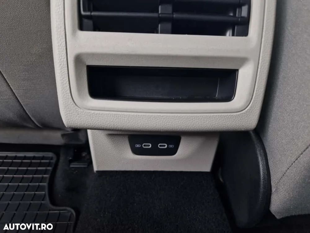 Volkswagen Golf 1.5 TSI ACT Life - 24