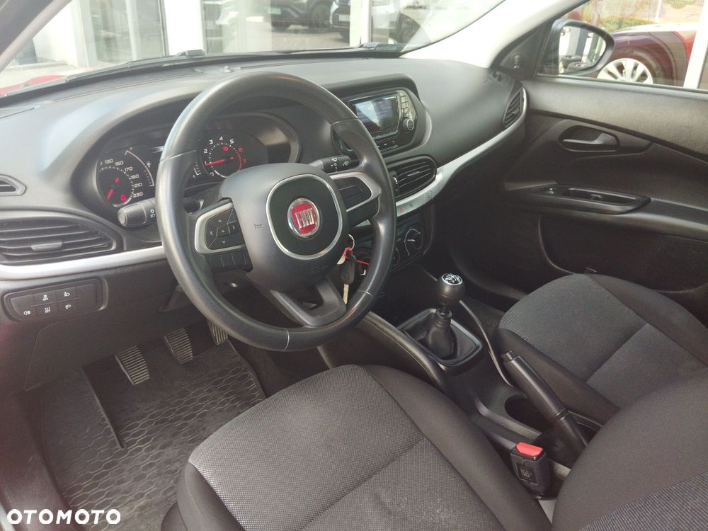 Fiat Tipo 1.4 16V Easy - 9