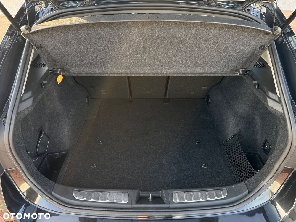 BMW X1 sDrive18d Sport Line - 12