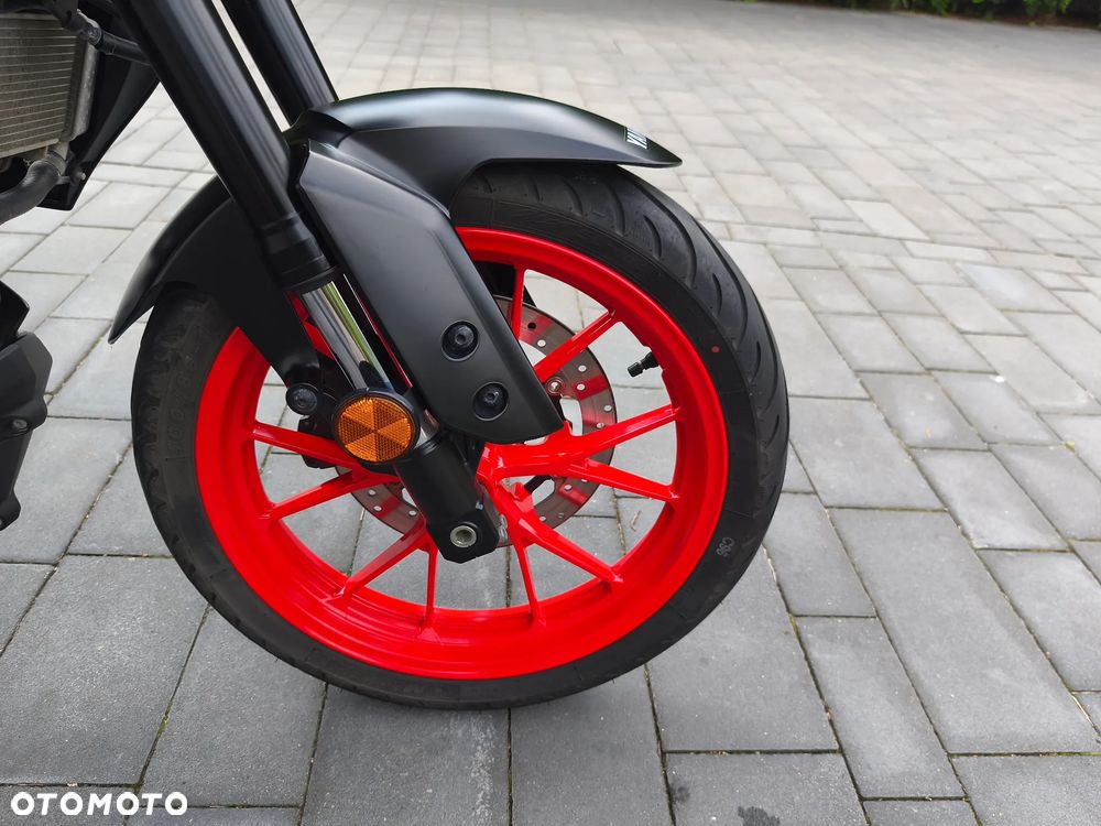 Yamaha MT - 9