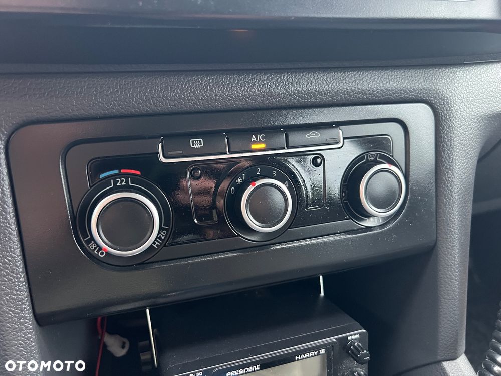 Volkswagen Amarok Double Cab 2.0 TDi 4MOTION Trendline - 28