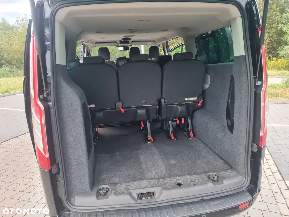 Ford Tourneo Custom - 20
