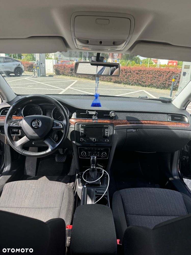 Skoda Superb 2.0 TDI Ambition Outdoor DSG - 11