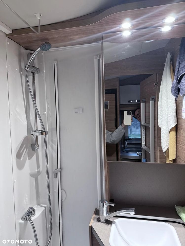 Weinsberg Weinsberg CaraCompact Suite MB 640 MEG EDITION [PEPPER] - 10