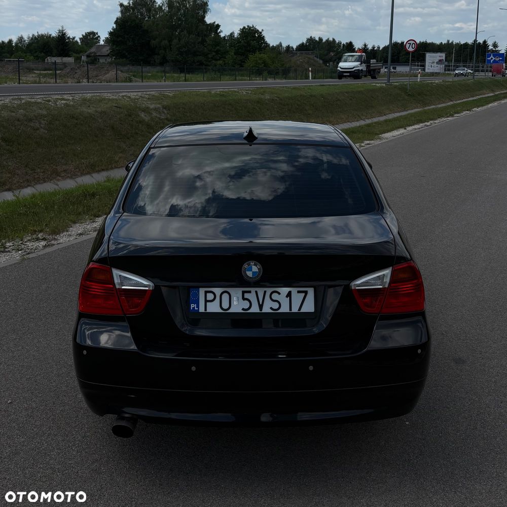 BMW Seria 3 320i - 5