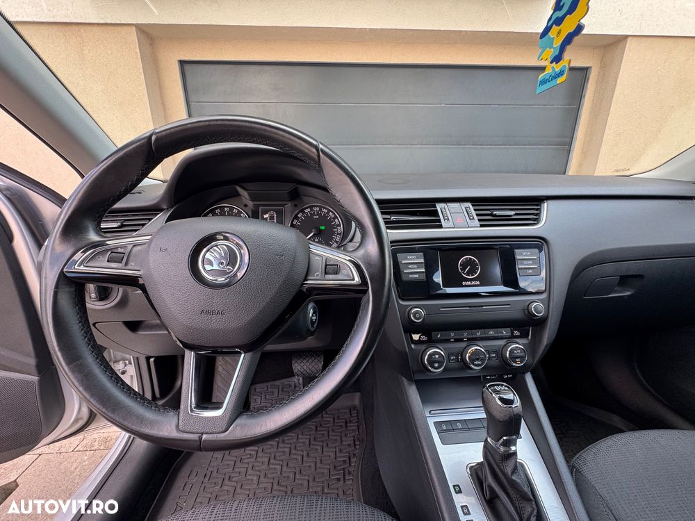Skoda Octavia 1.6 TDI DPF DSG Ambition - 13